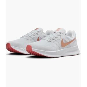 Nike Run Swift 3 Running Shoes – Women’s Size 9, White/Red/Bronze (New)